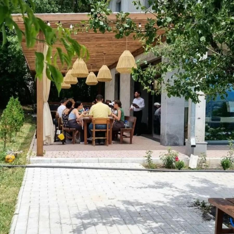 Tsaghkunk Chef House Hotel & Restaurant Sewan Exterior foto